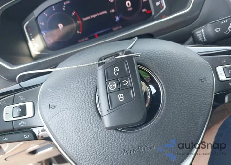 2019 Volkswagen Tiguan 2.0T Sel Premium/2.0T Sel Premium R-Line from USA, damaged, VIN 3VV4B7AX9KM099810